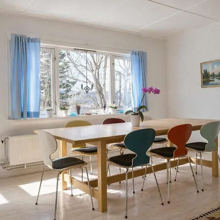 Semesterbostad Spacious In